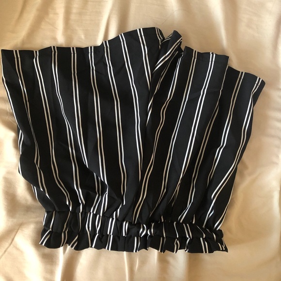 Flowy striped paper bag shorts - Picture 2 of 2